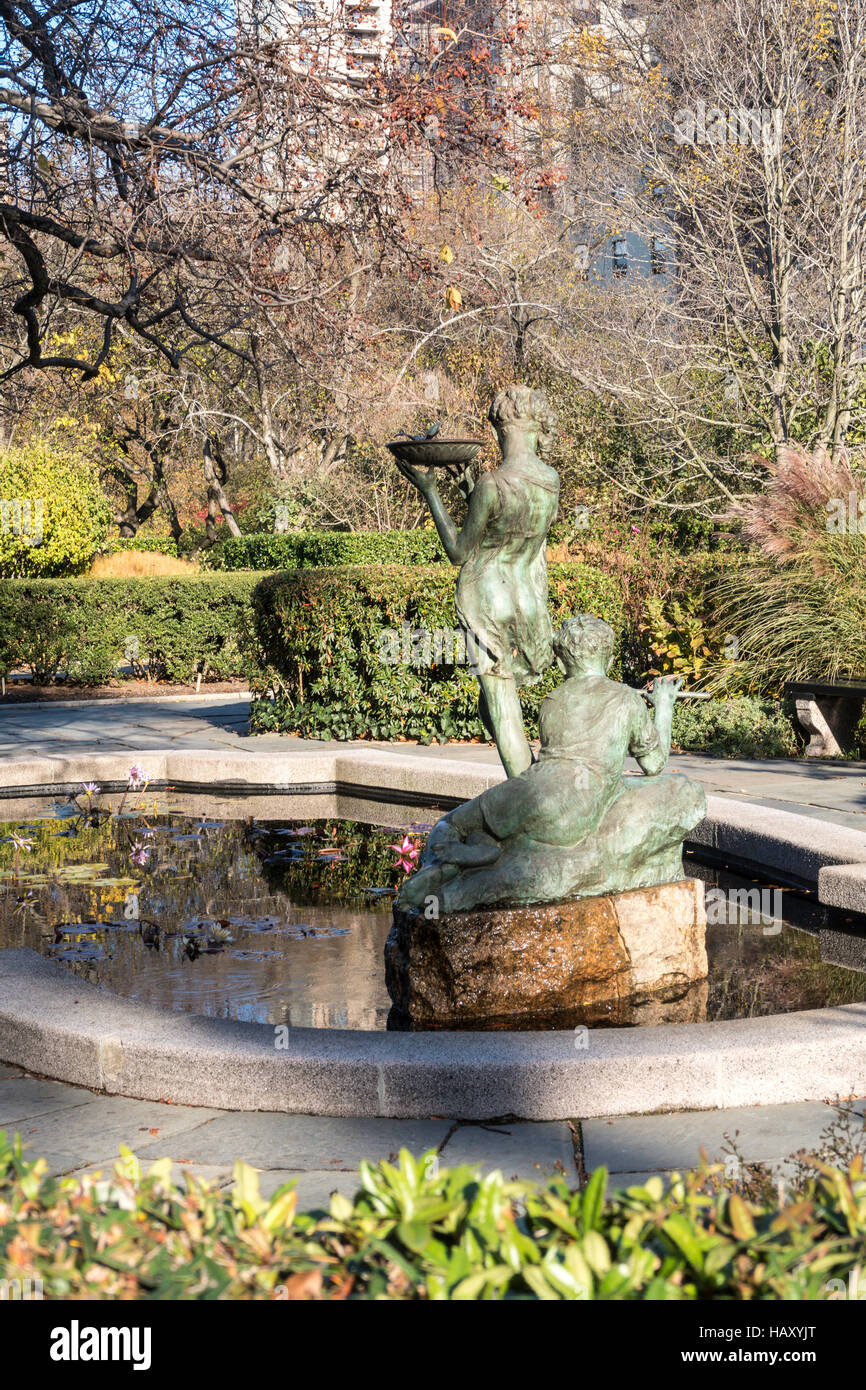 Fountain in the Conservatory Garden, Central Park, NYC, USA