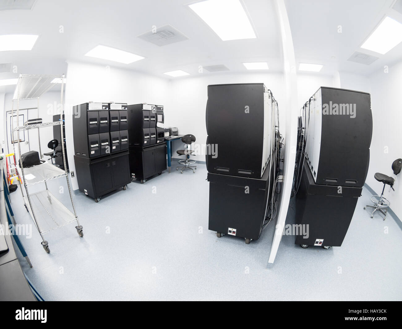 Qc lab laboratory quality hi-res stock photography and images - Alamy