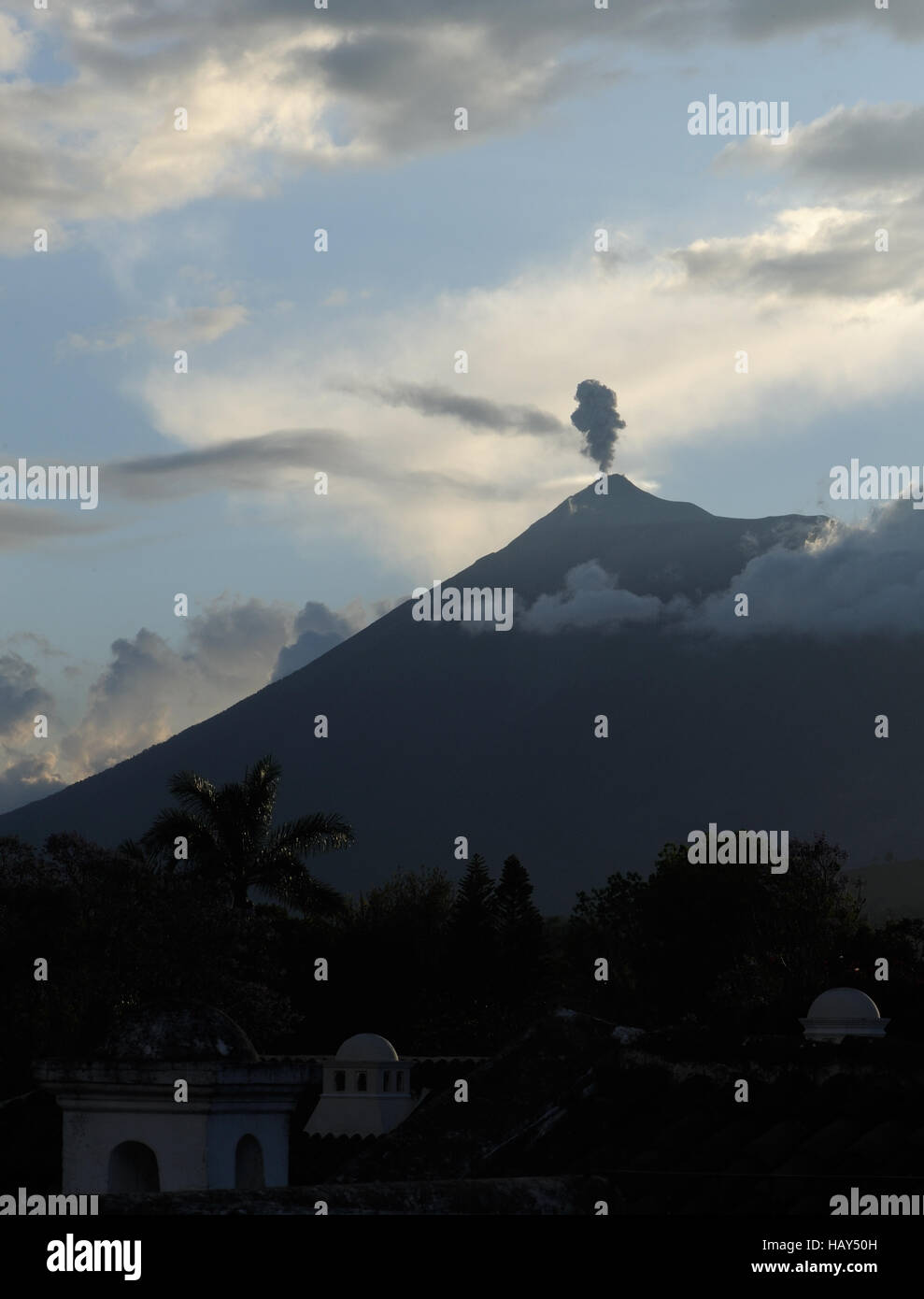 The summit of the active  Volcan de Pacaya, Cono Mackenney. San Vincente Pacaya. Republic of Guatemala. Stock Photo
