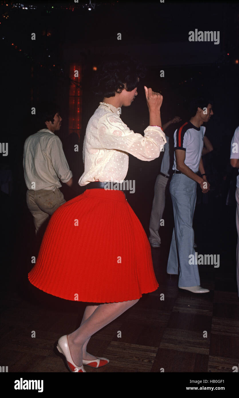 1980s chinese woman dancing hi-res stock photography and images - Alamy
