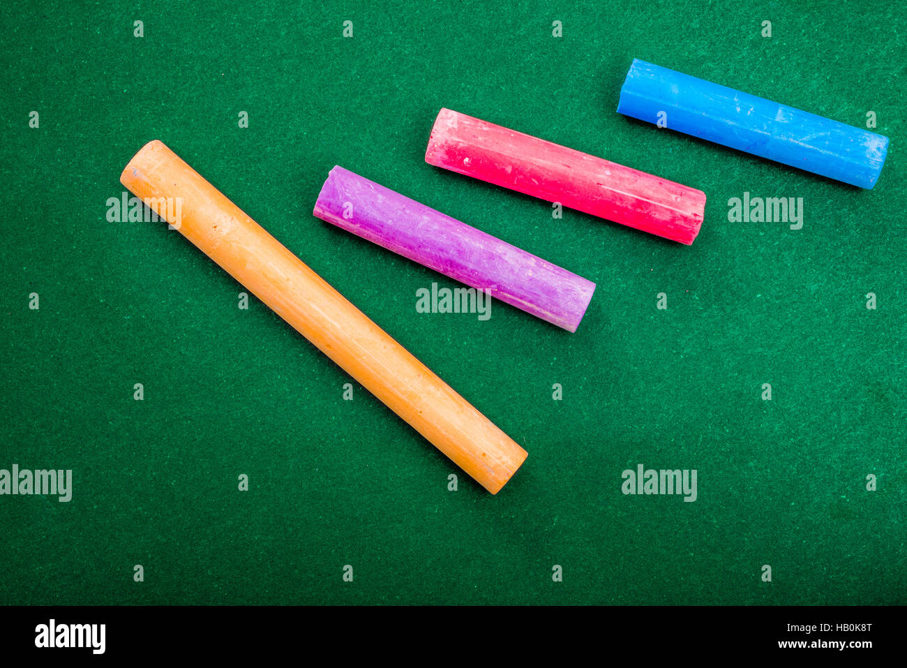 Coloured chalks hi-res stock photography and images - Alamy