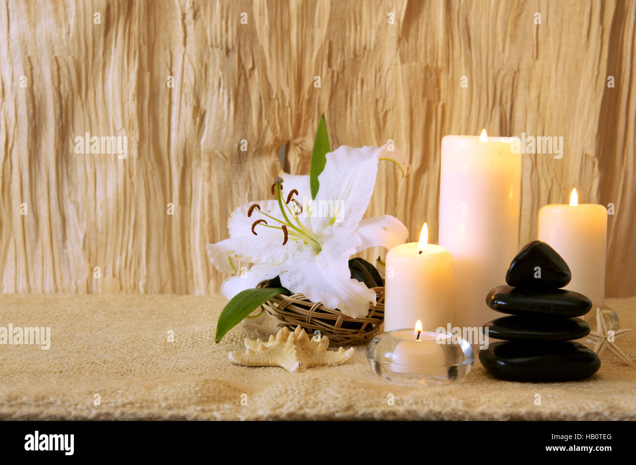 White lily spa hi-res stock photography and images - Alamy