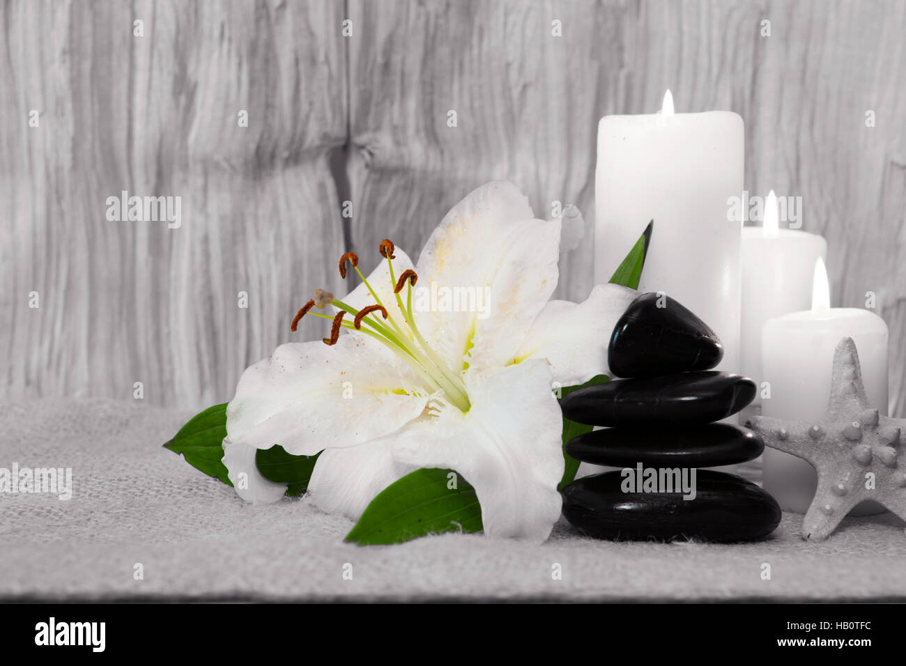 Spa composition lily flowers hi-res stock photography and images - Alamy