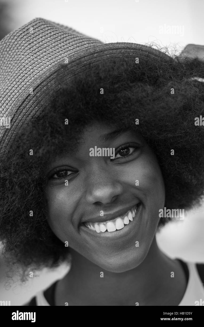 Close up portrait of a beautiful young african american woman smiling ...