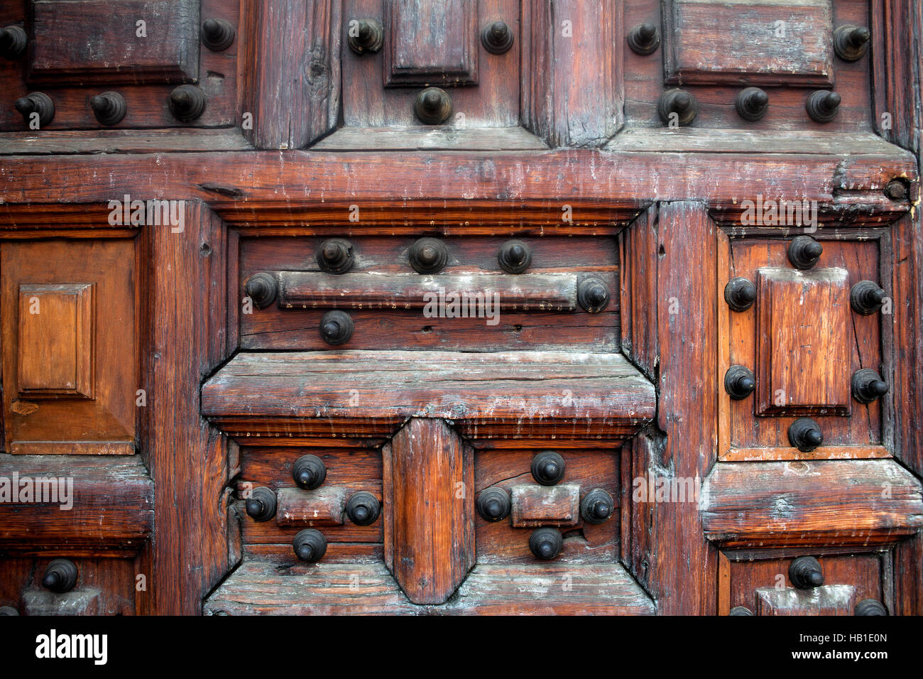 Old wooden door entrance hi-res stock photography and images - Alamy