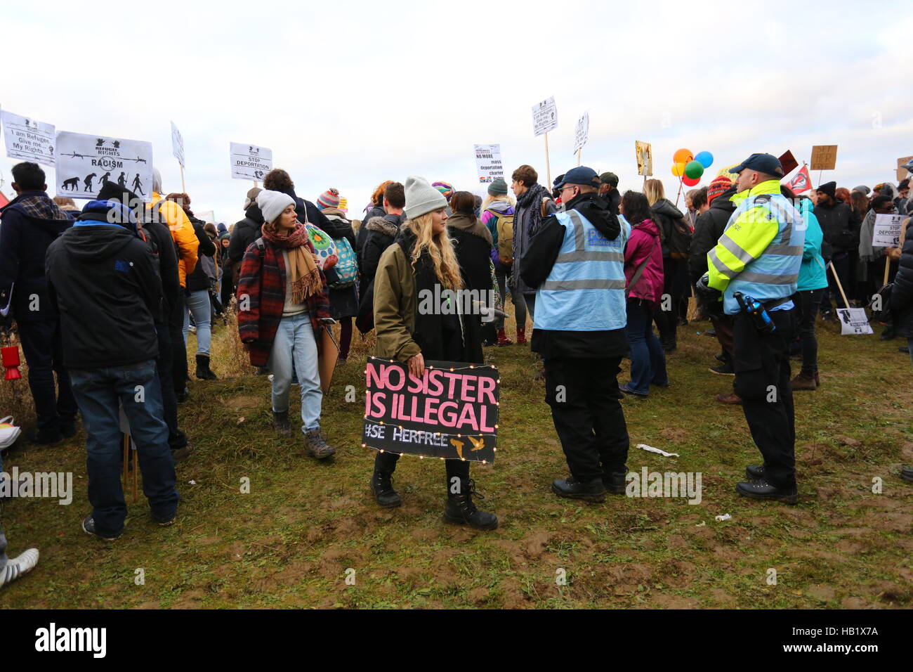 Yarls Wood Detention Centre, Bedford, UK. 3rd December, 2016. Nearly 2000 demonstrators protest at the fence of the centre, calling for Yarls Wood Detention Centre to be closed down. Penelope Barritt/Alamy Live News Stock Photo