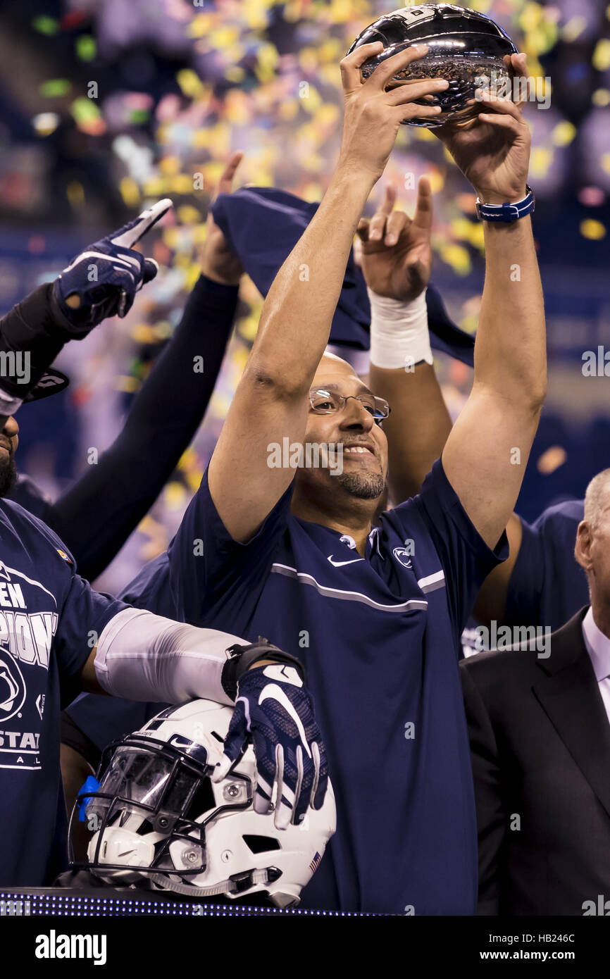 Indianapolis, Indiana, USA. 3rd Dec, 2016. December 3, 2016 - Indianapolis, Indiana - Penn State Nittany Lions head coach James Franklin and Penn State celebrates after the Big Ten Championship game between Penn State Nittany Lions and Wisconsin Badgers at Lucas Oil Stadium. Penn State won 38-31. © Scott Taetsch/ZUMA Wire/Alamy Live News Stock Photo