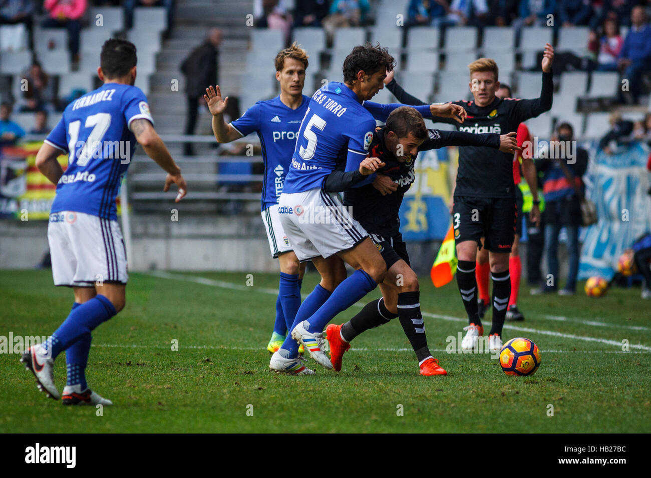 Oviedo, Asturias, Spain. 04th Dec, 2016. Liga 123 match between Real Oviedo v Nástic de Tarragona at Carlos Tartiere. Credit:  Alvaro Campo/Alamy Live News Stock Photo