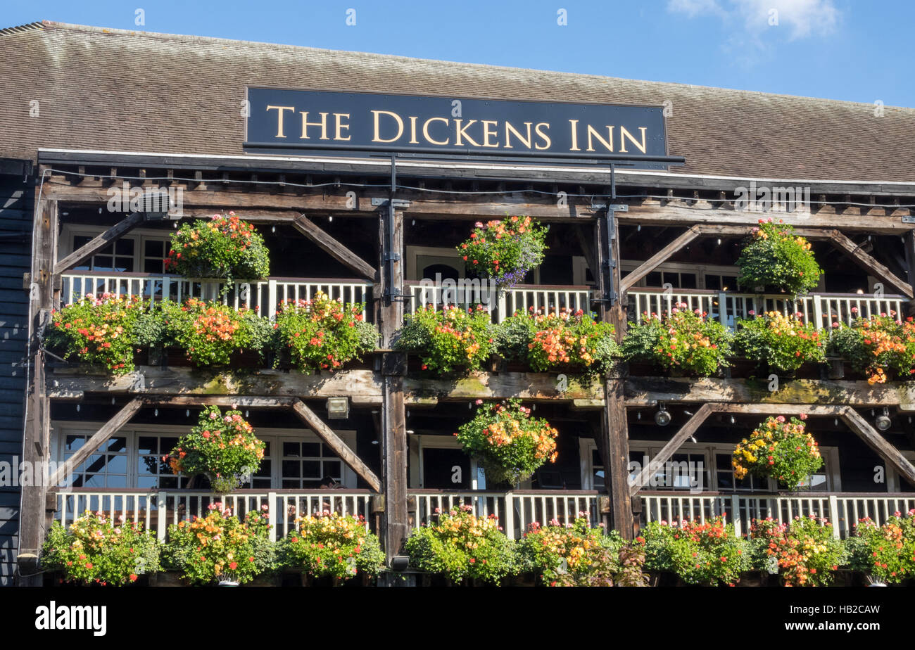 Dickens inn st katherine docks hires stock photography and images Alamy