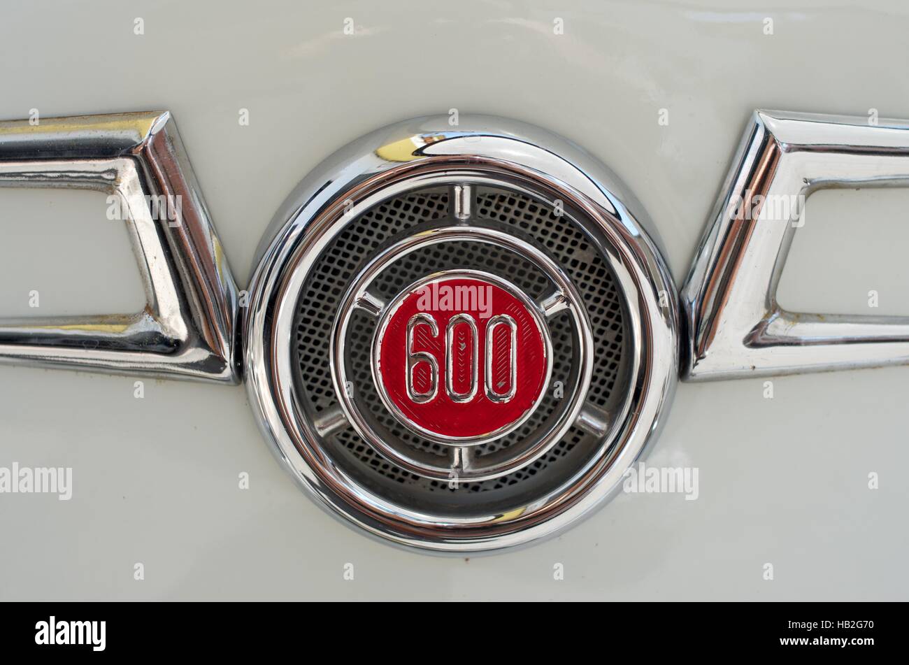 antigua insignia,logotipo,emblema seat 600 - Compra venta en