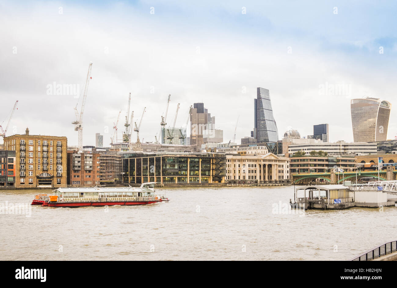 southwark bridge, skyline city of london Stock Photo