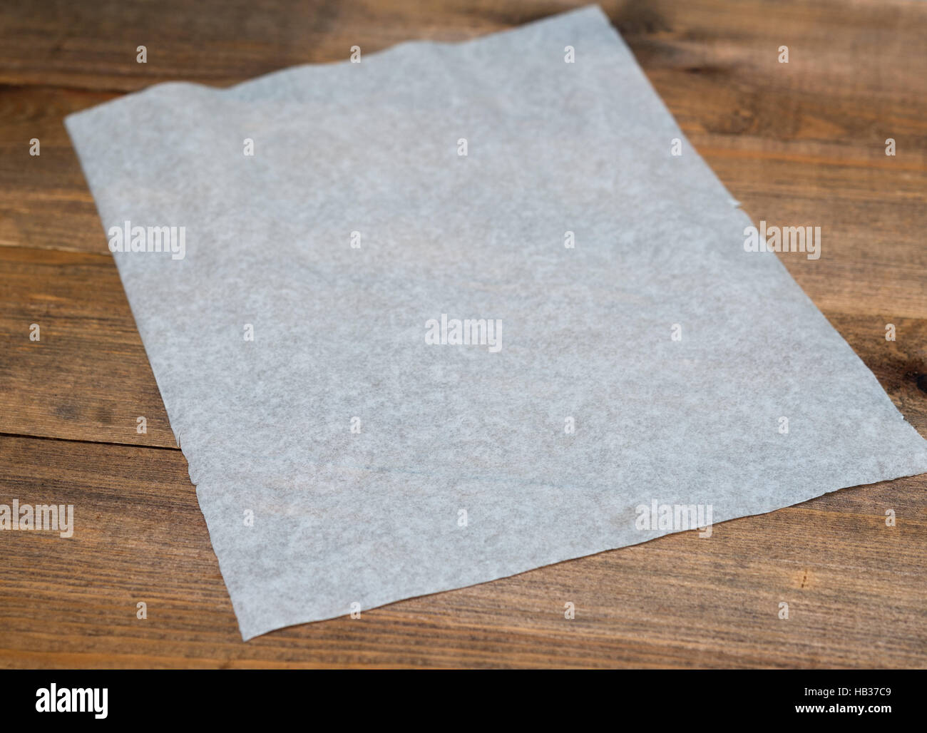 Paper on table hi-res stock photography and images - Alamy