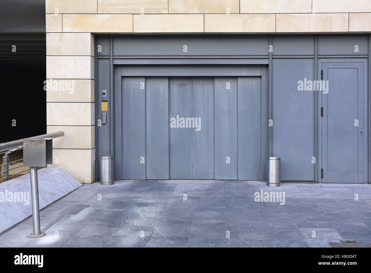 Elevator parking hires stock photography and images Alamy