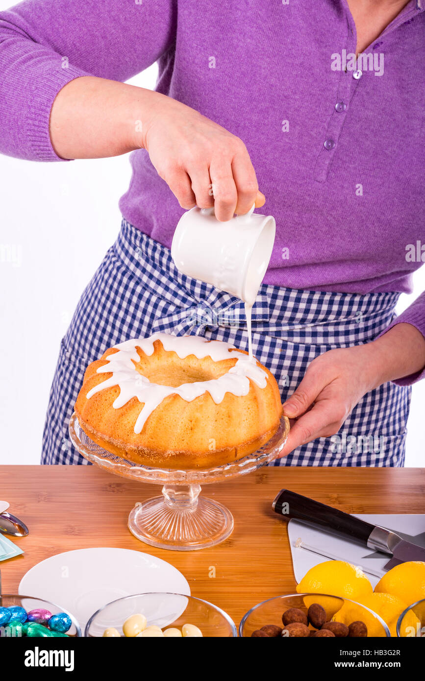 cake glaze preparation Stock Photo