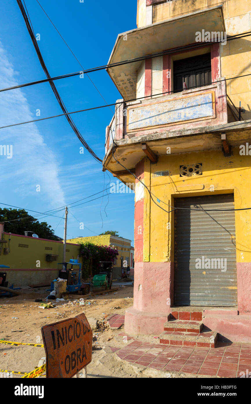 Colonial damaged building in Santa Marta, Colombia Stock Photo