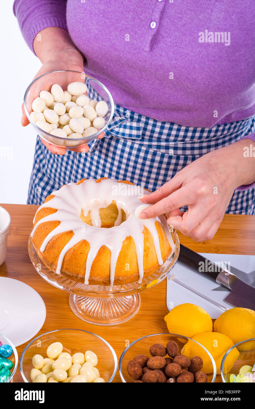 cake glaze preparation Stock Photo