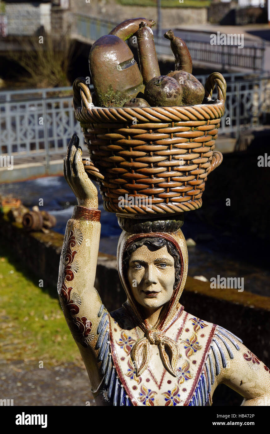 Hand made pottery hires stock photography and images Alamy