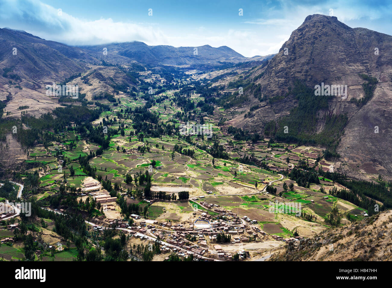 village in a mountain valley Stock Photo - Alamy