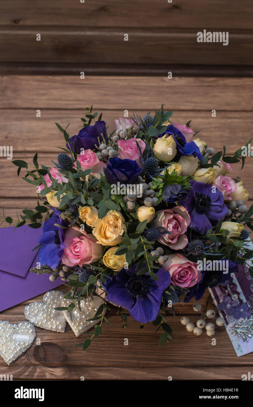 Bouquet flowers hi-res stock photography and images - Alamy