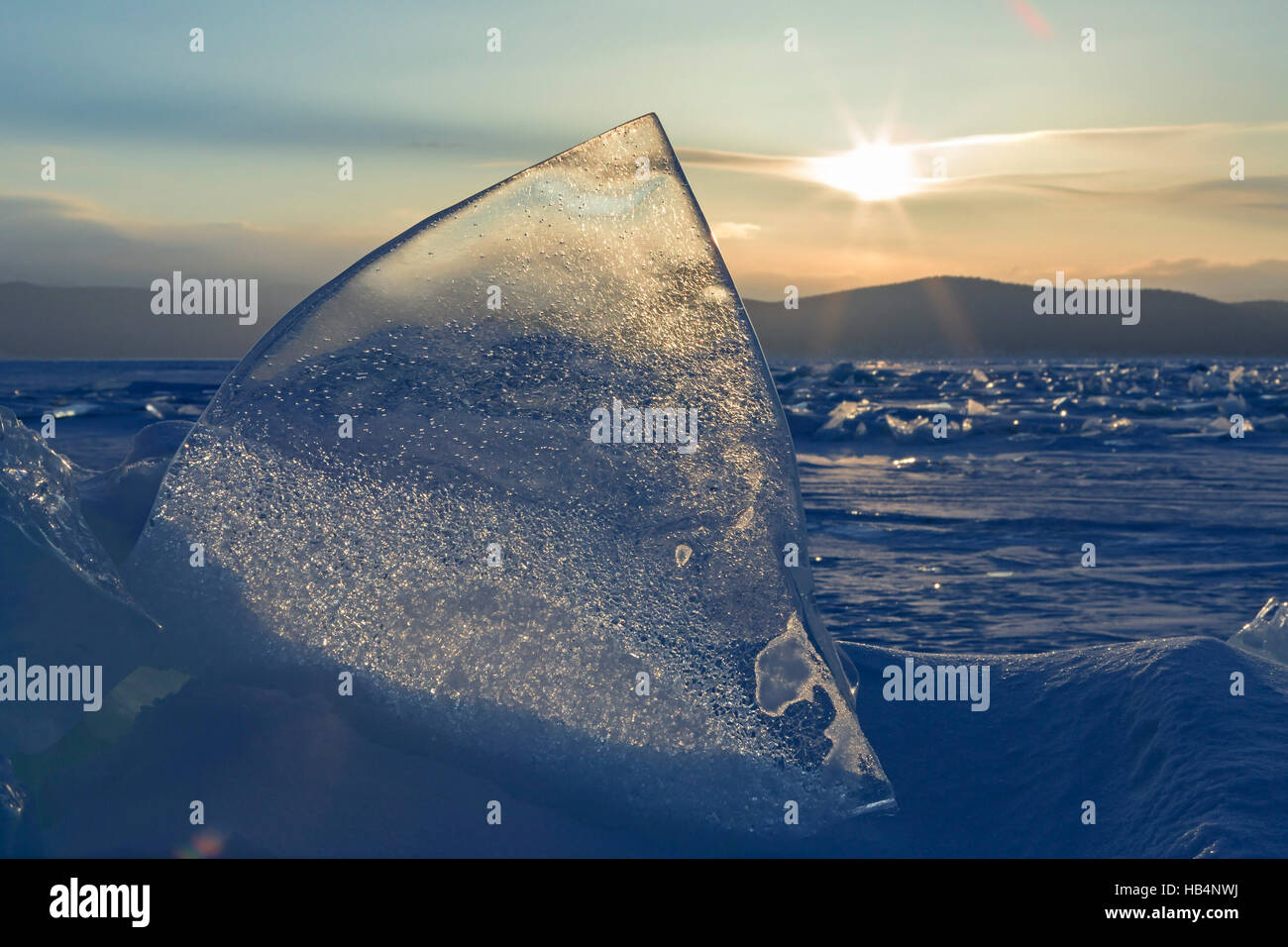Sun rises over the mountains hi-res stock photography and images - Alamy