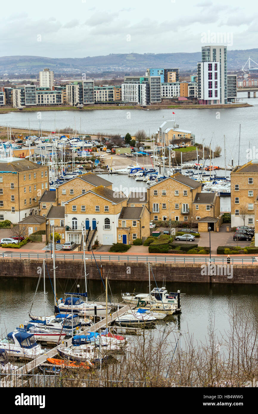 Houses for boats hires stock photography and images Alamy