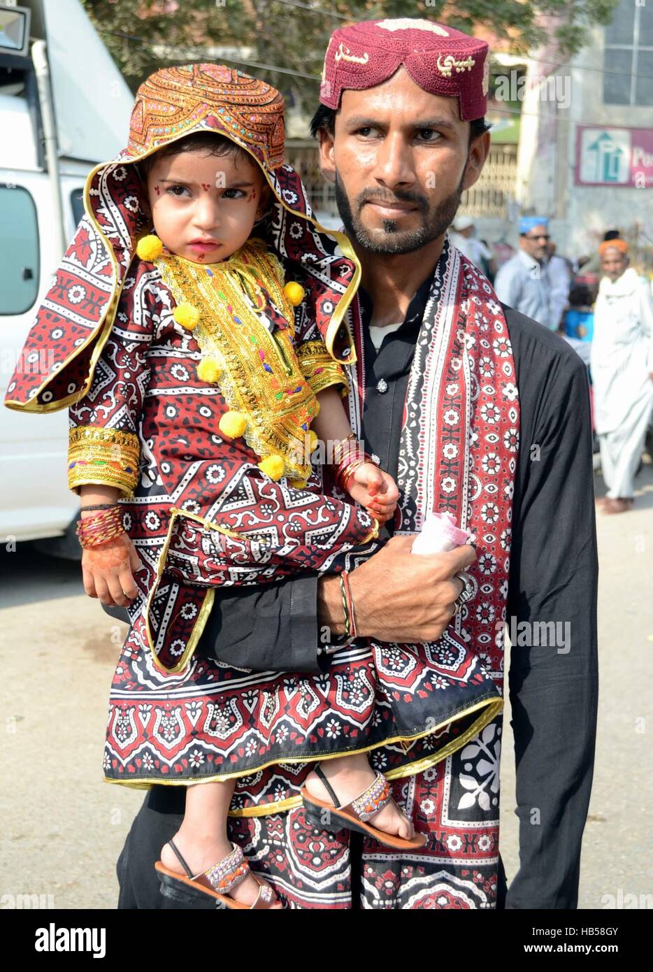 Pakistani Dress Material Suits In Hyderabad - Pakistani Suits -  SareesWala.com