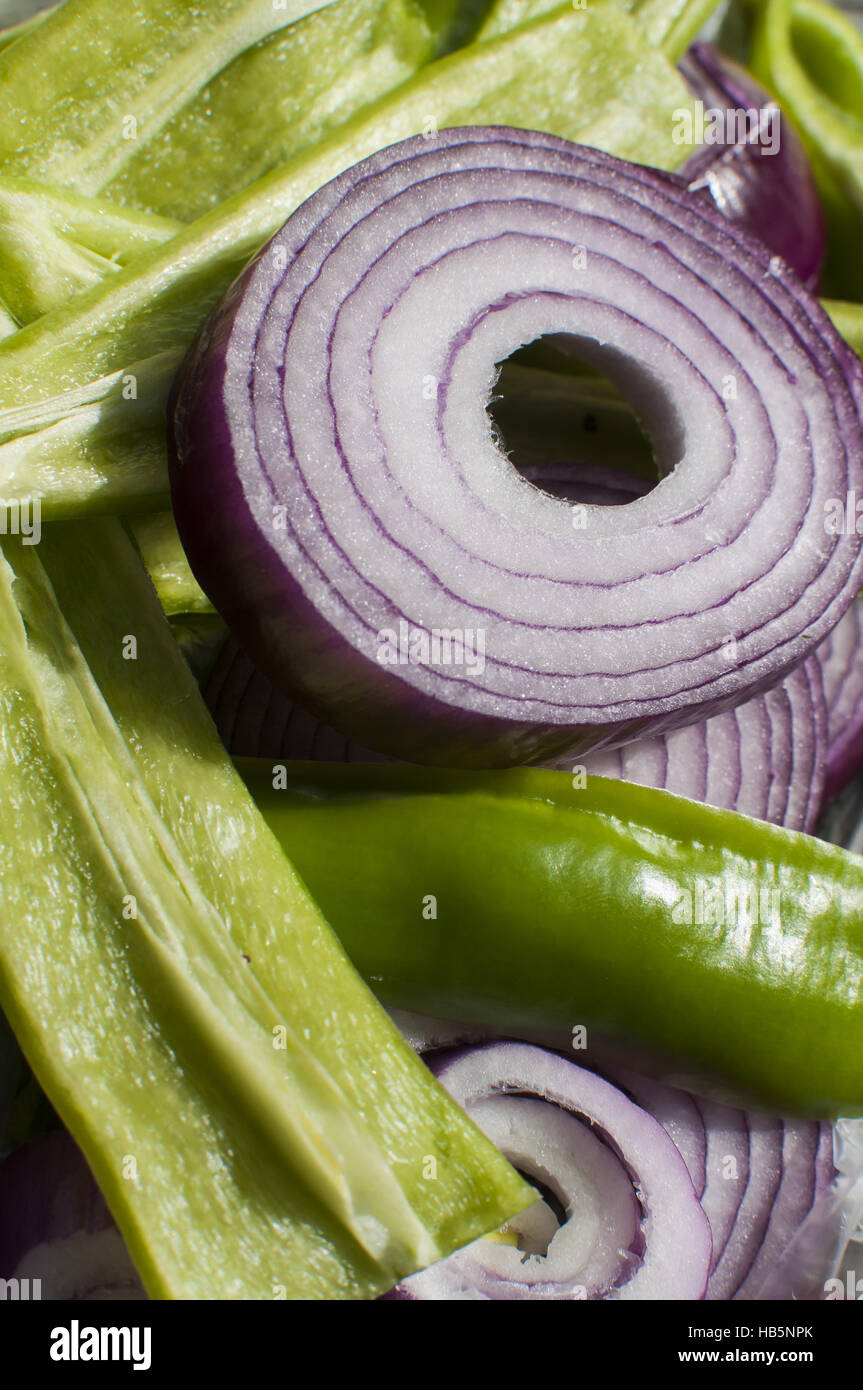 Sliced red onion green hi-res stock photography and images - Alamy