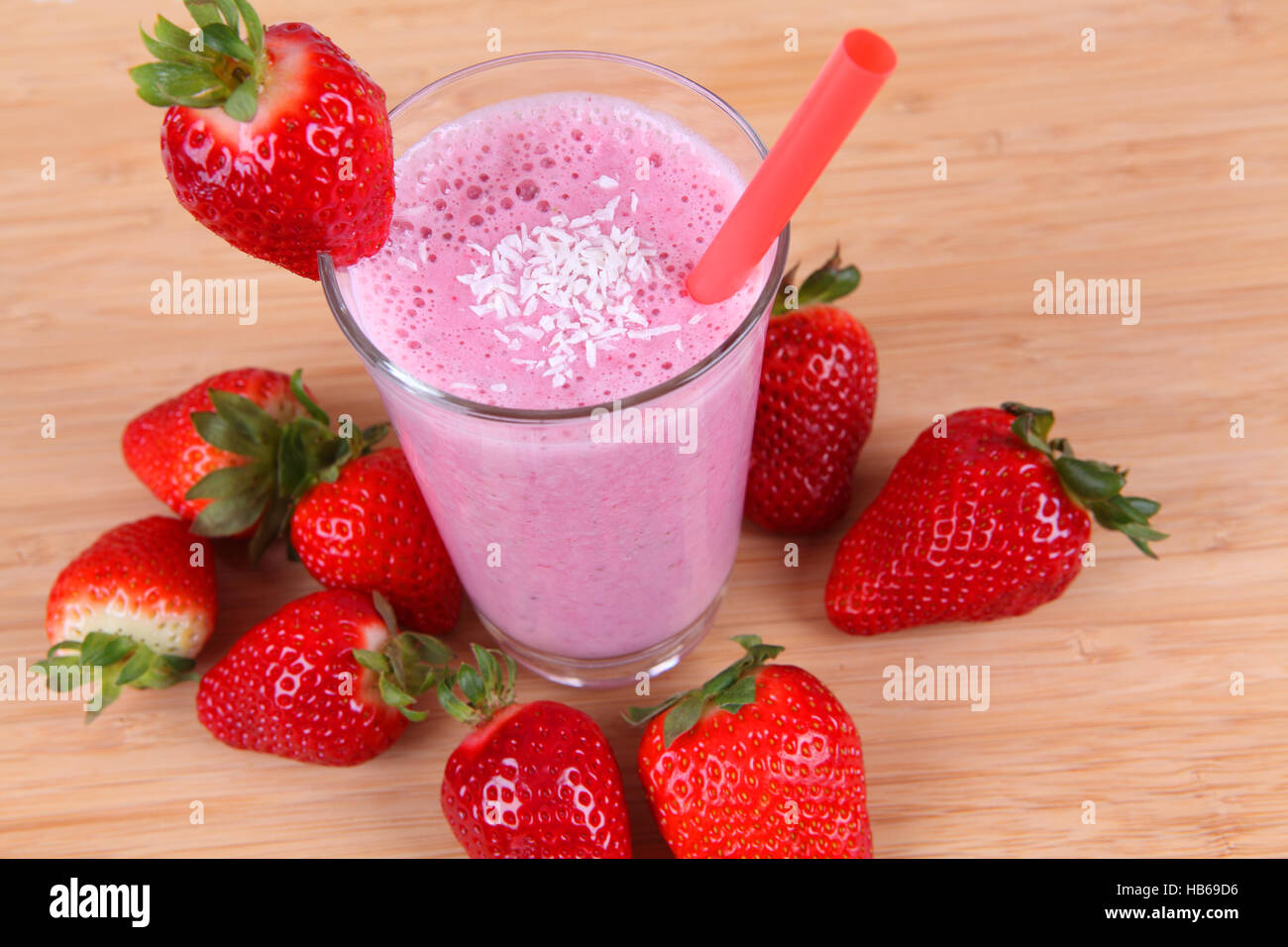 Erdbeershake hi-res stock photography and images - Alamy Erdbeershake hi-res stock photography and images - Alamy