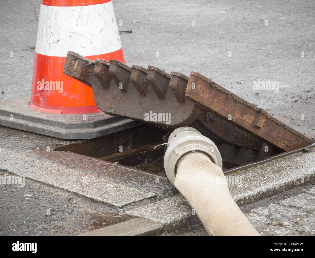 Fire hose coupling hires stock photography and images Alamy