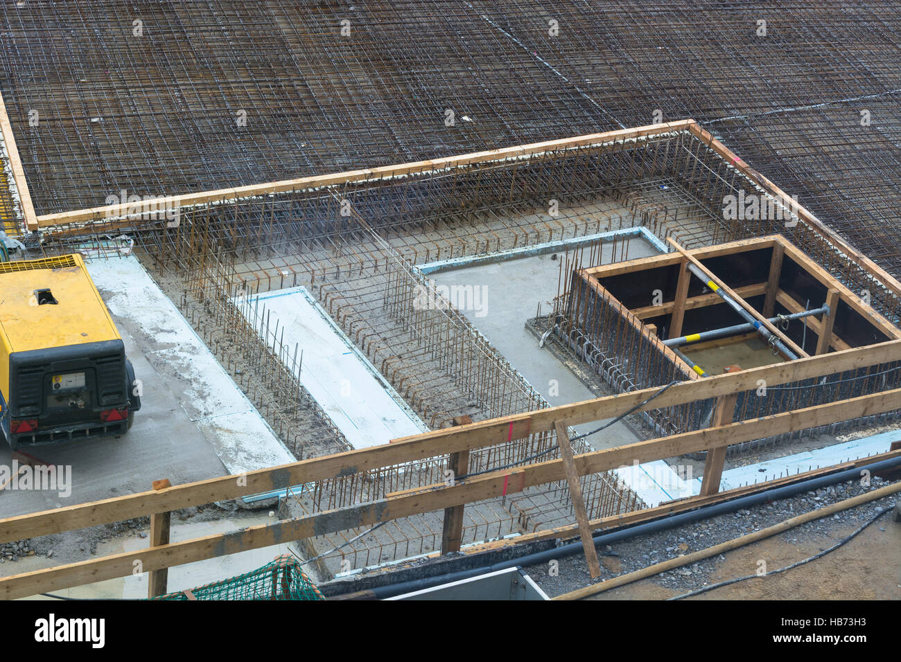 Foundation building of steel and concrete Stock Photo - Alamy