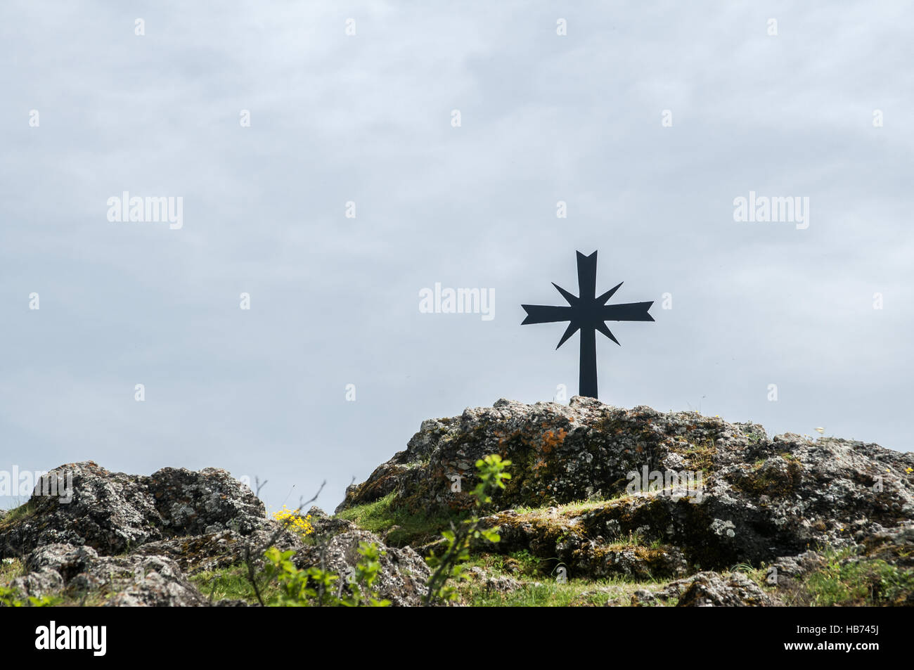 Jesus on cross on hill hi-res stock photography and images - Alamy