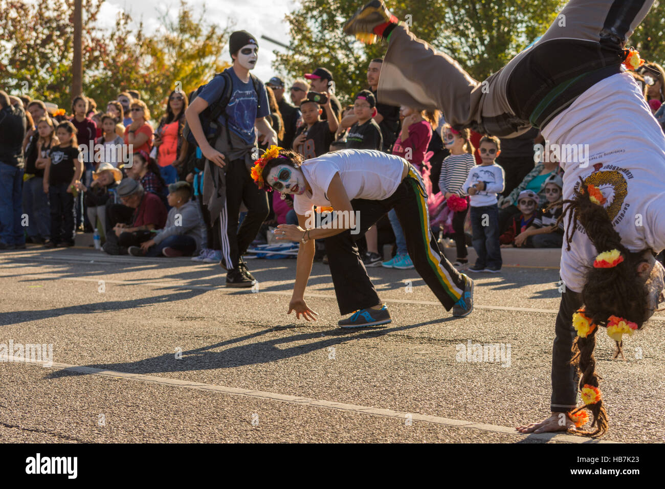 Muertos y Marigold Parade, Albuquerque, New Mexico, USA Stock Photo Alamy