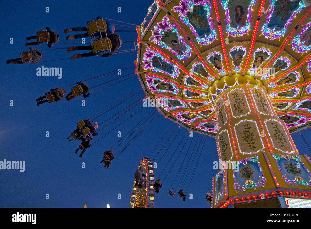 Swing carousel wave swinger yo yo hi-res stock photography and images ...