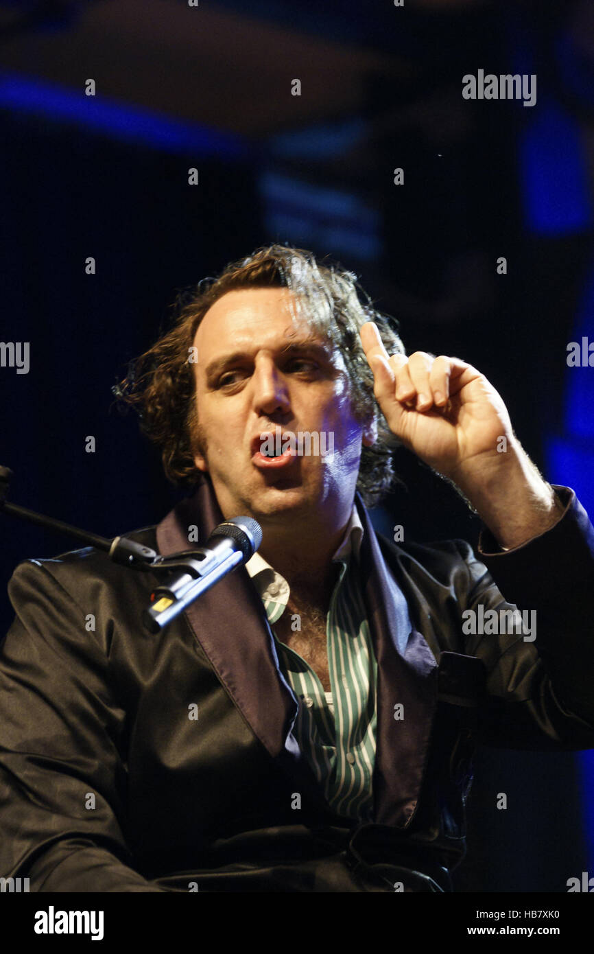 Chilly gonzales music hi-res stock photography and images - Alamy