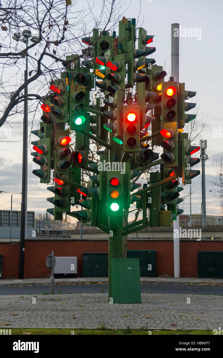 'Traffic Light Tree' sculpture by Pierre Vivant in Canary Wharf, London