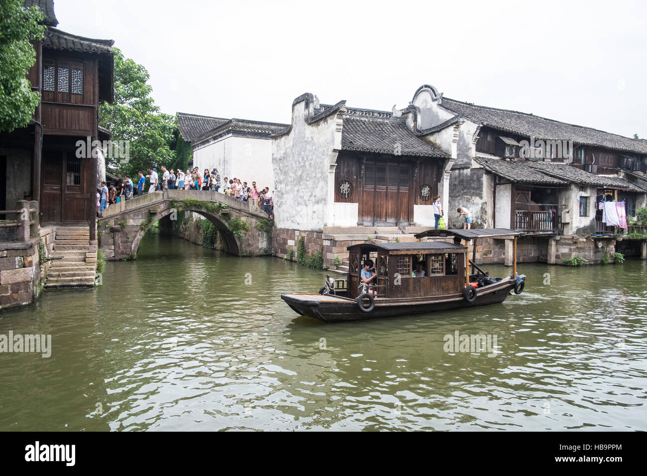 China river boat hi-res stock photography and images - Alamy