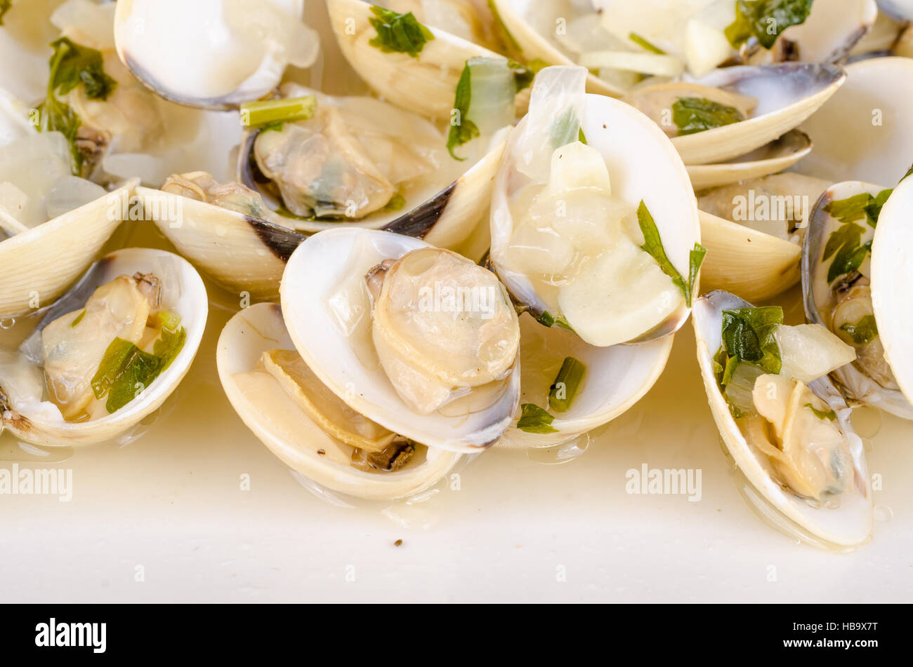 Freshly Prepared Clams Seasoned With Olive Oil And Parsley A Spanish Stock Photo Alamy