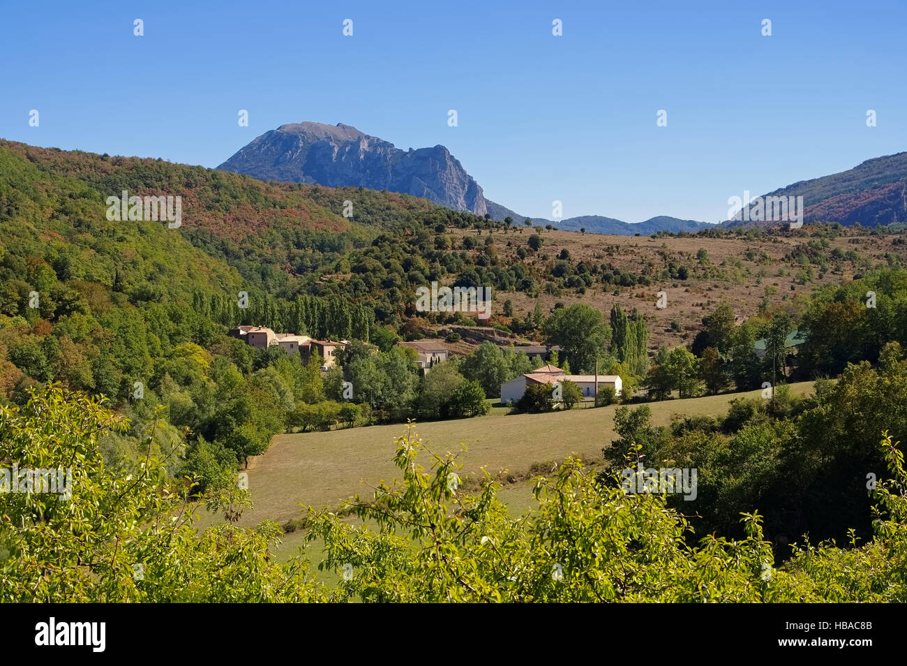 Pic de Bugarach im Süden Frankreichs, Corbieres - Pic de Bugarach in southern France, Corbieres Stock Photo