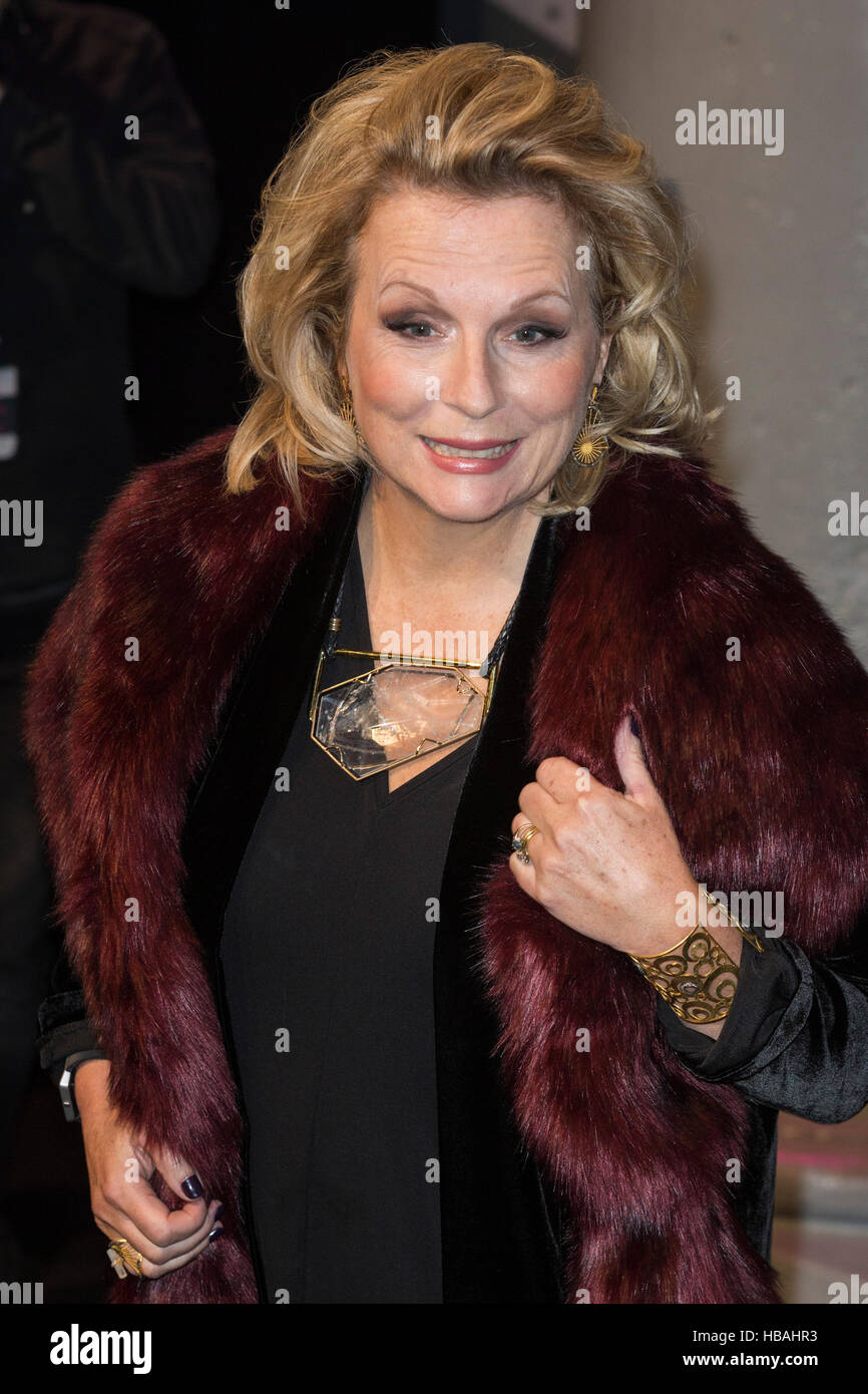 London, UK. 4 December 2016. Jennifer Saunders. Red carpet arrivals for the 2016 British Independent Film Awards at Old Billingsgate. Stock Photo