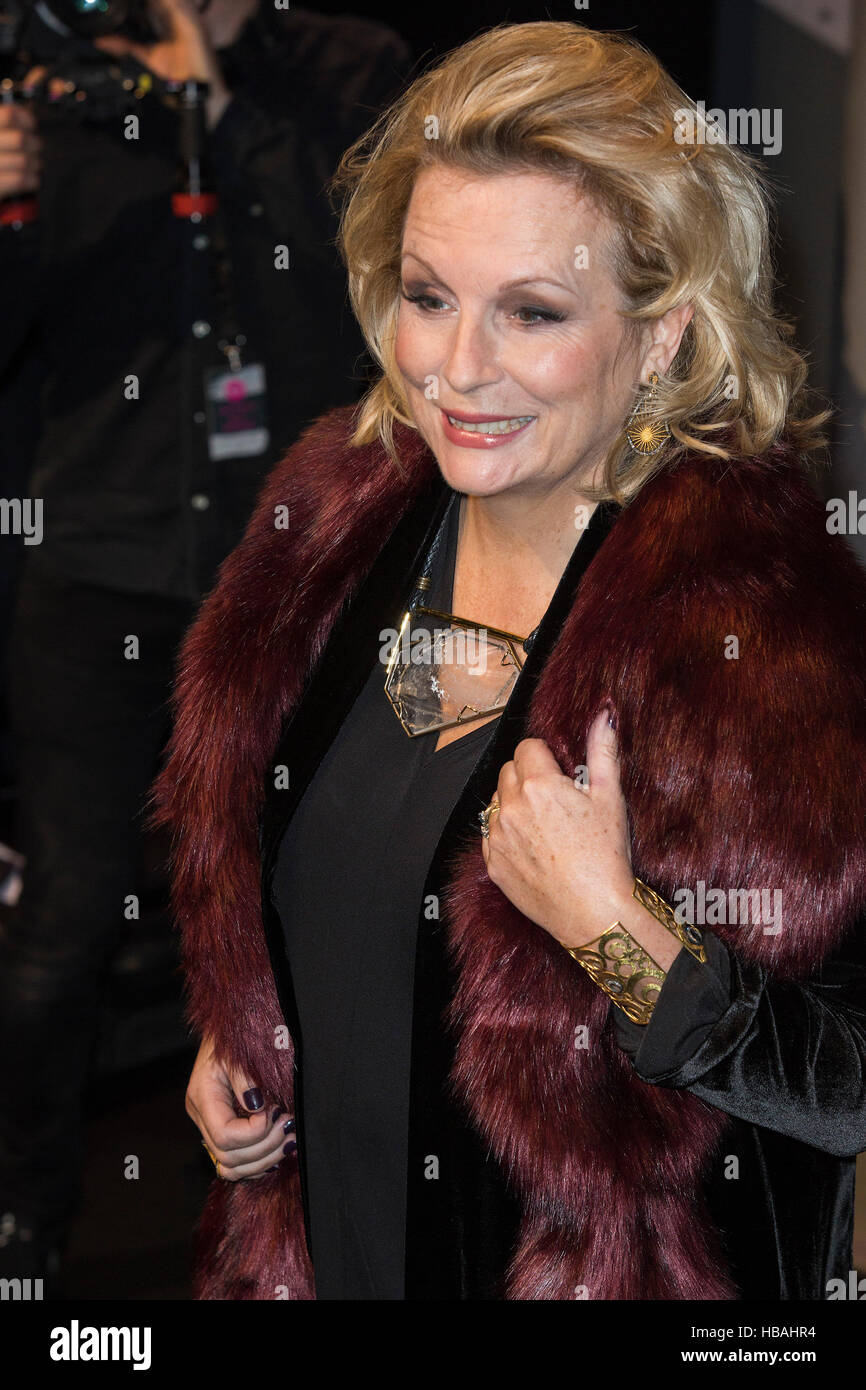 London, UK. 4 December 2016. Jennifer Saunders. Red carpet arrivals for the 2016 British Independent Film Awards at Old Billingsgate. Stock Photo