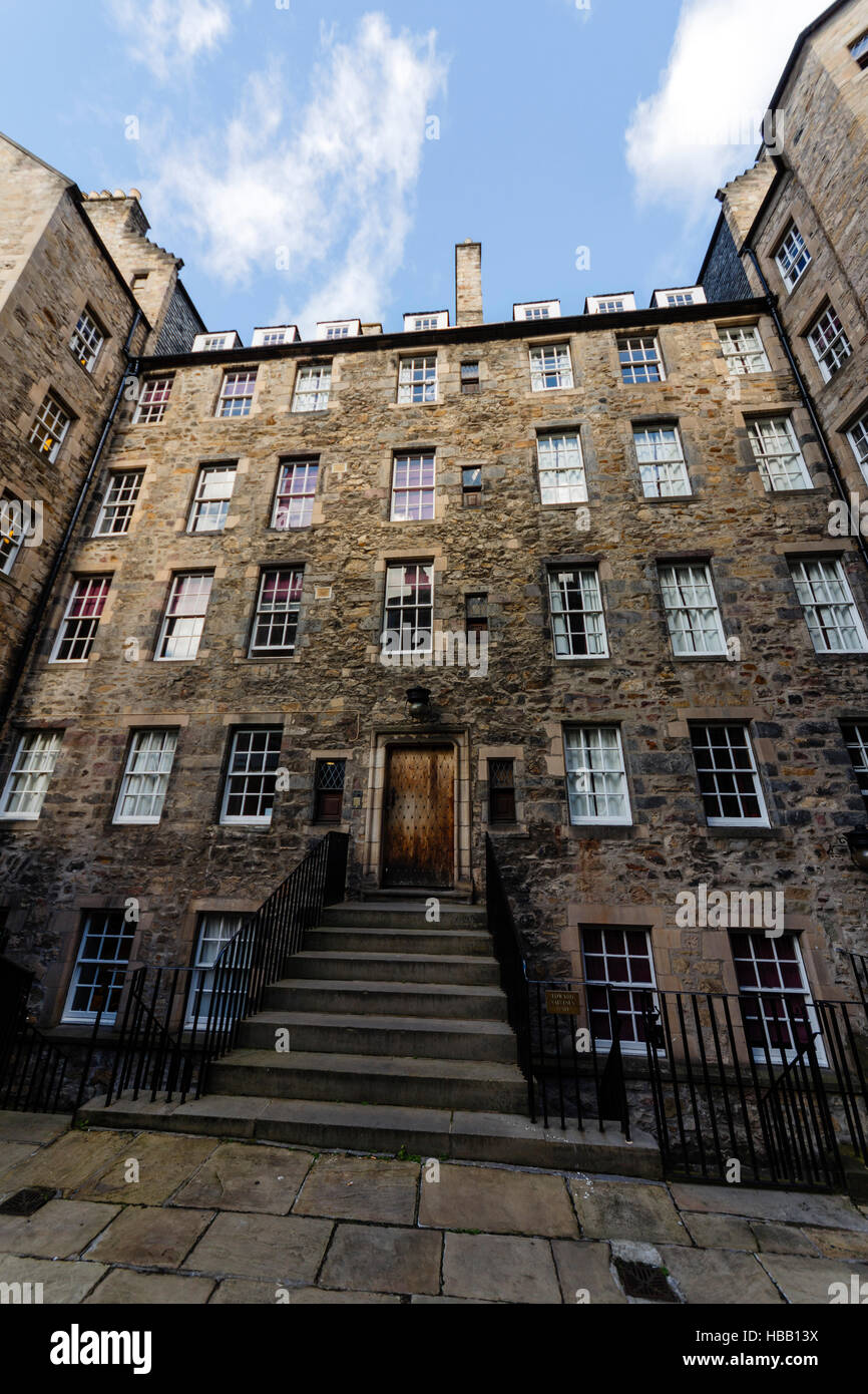 Advocate's Close 16th and 17th century tenements, off High Steet, Edinburgh, Scotland Stock Photo