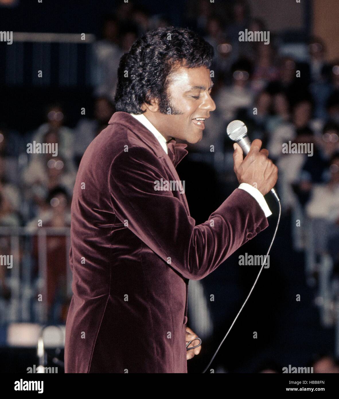 Johnny Mathis, 1976, Millrun Playhouse Theater in the Round, Niles ...