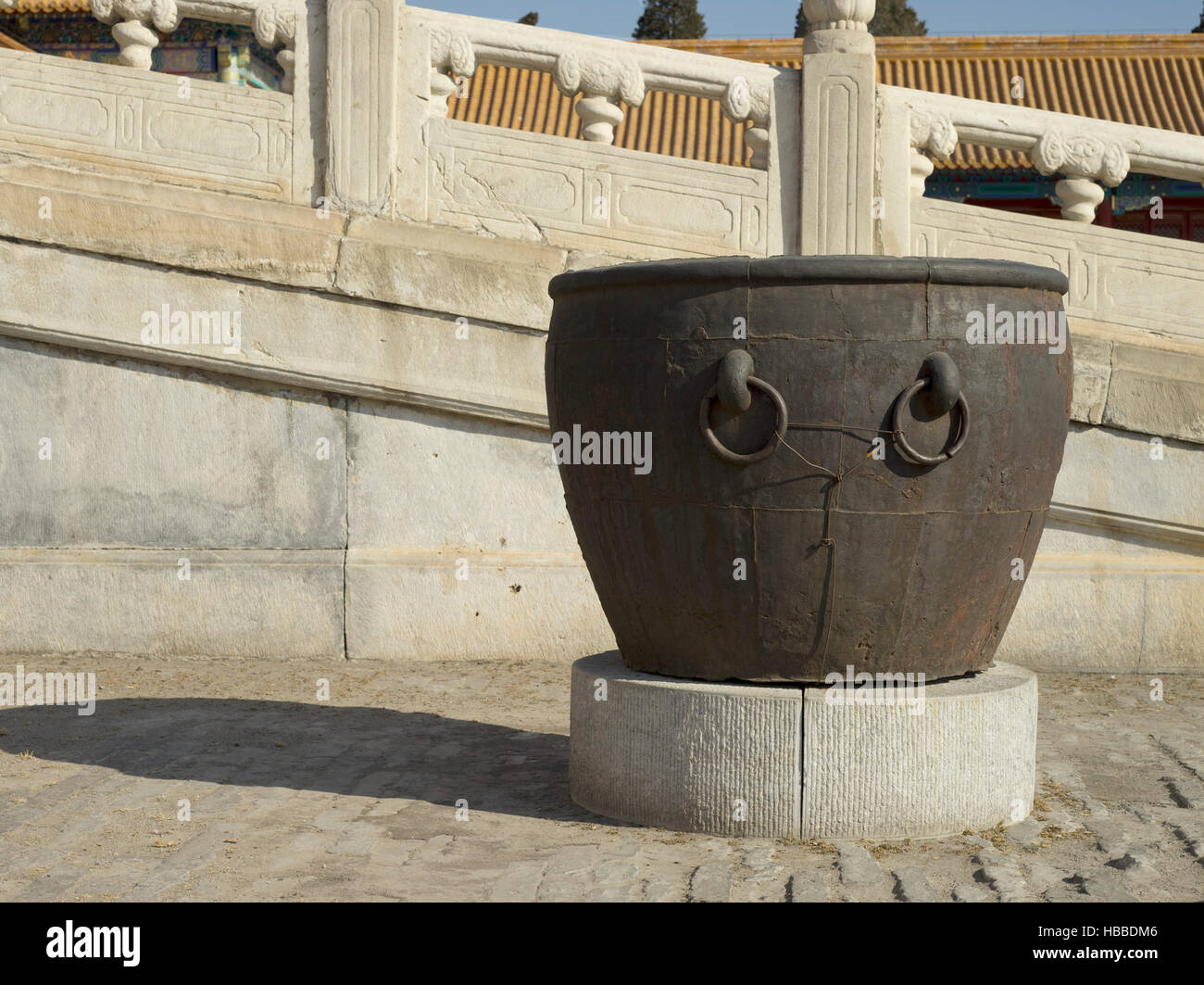 gilt water tank in the forbidden city beijing china Stock Photo