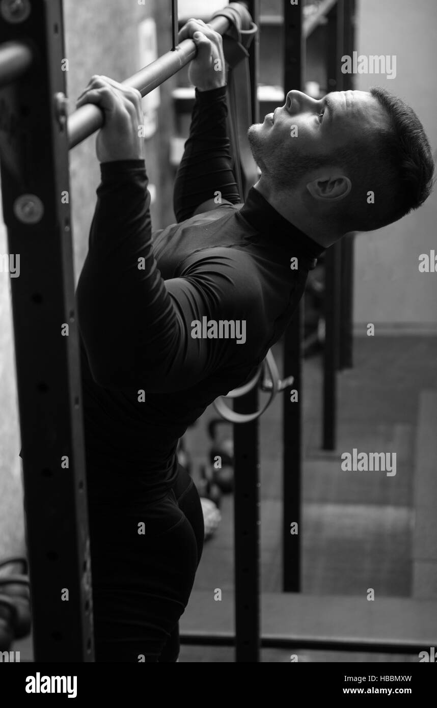 Chin ups hi-res stock photography and images - Alamy