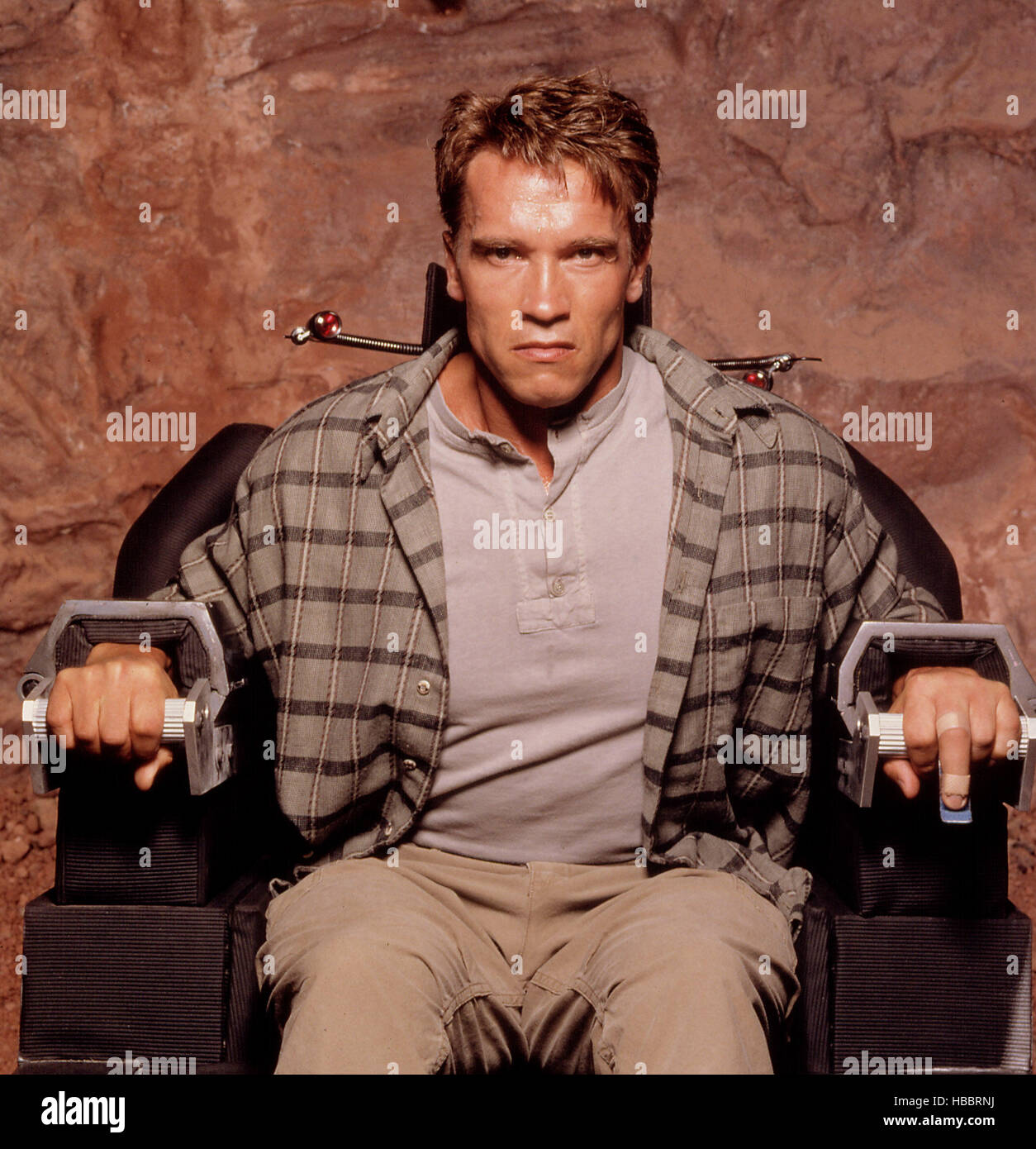 TOTAL RECALL, Arnold Schwarzenegger, 1990 Stock Photo - Alamy