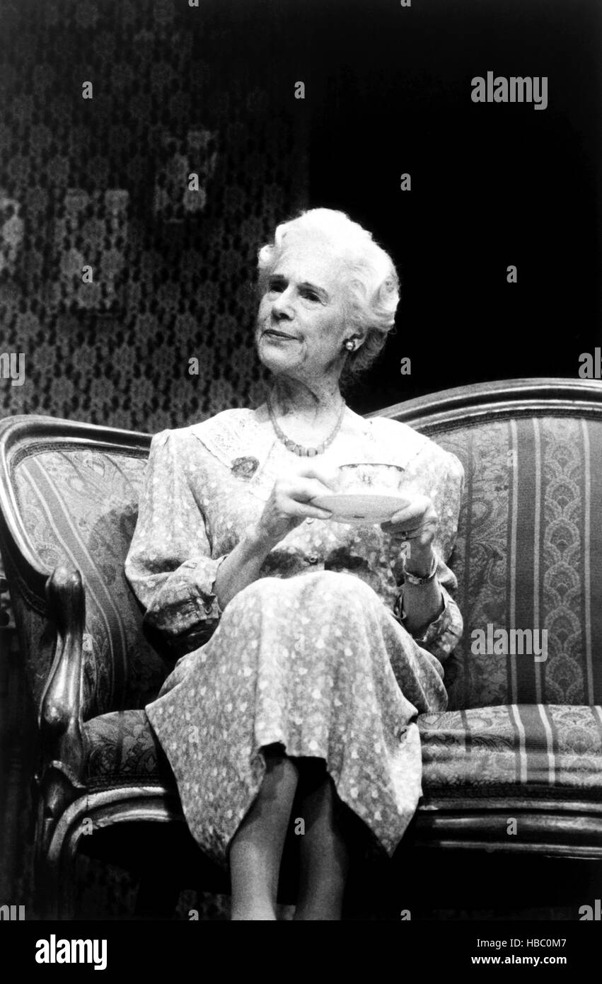 THE EXACT CENTER OF THE UNIVERSE, Frances Sternhagen, Julia Miles