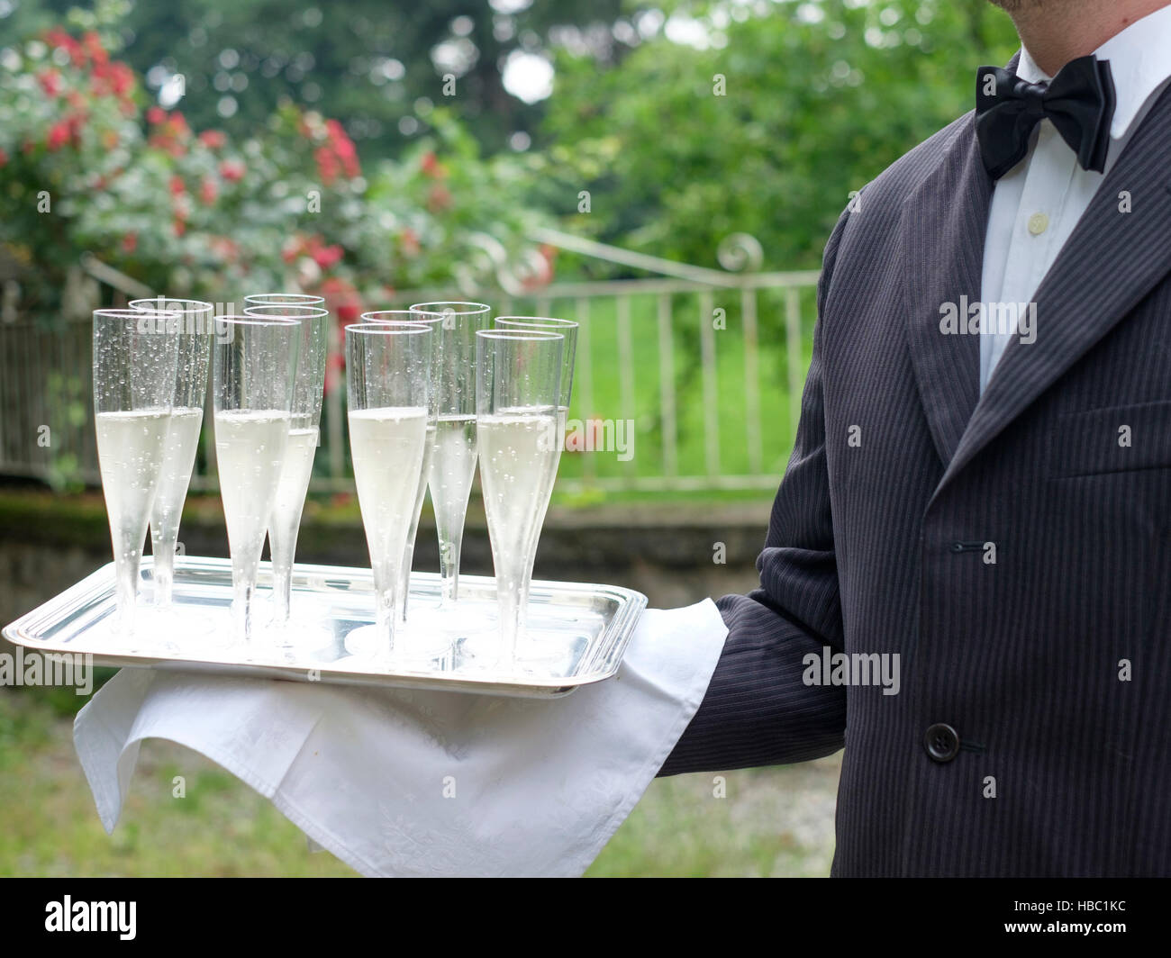 Waiter uniform hi-res stock photography and images - Alamy