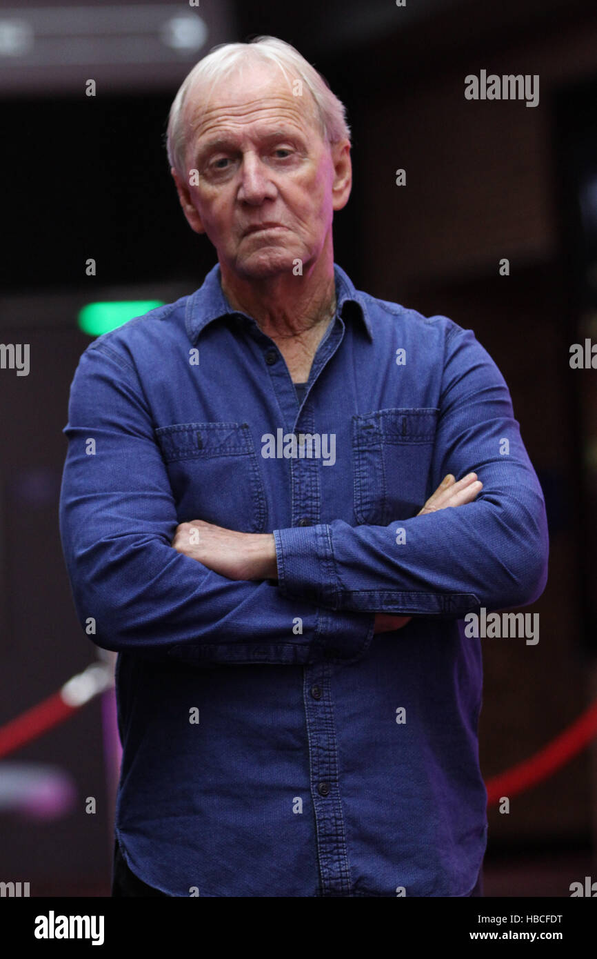 plan diktator korn Sydney, Australia. 6th December, 2016. Australian actor Paul Hogan, known  for the Crocodile Dundee movies as announced as the recipient of the AACTA  Longford Lyell Award by Shane Jacobson on behalf of