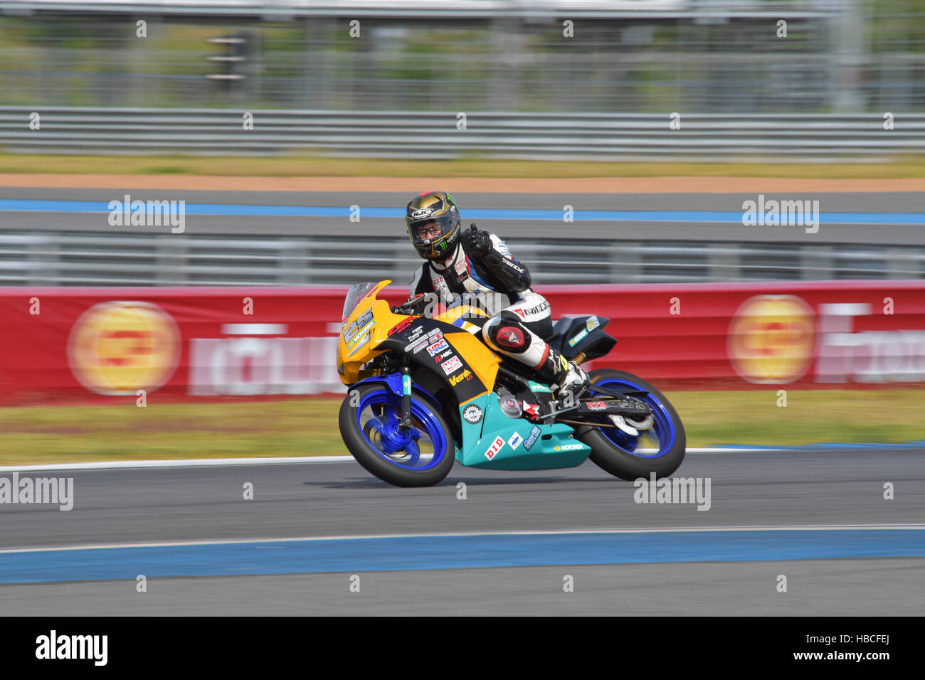 Buriram Thailand 4th December 16 Pitin Tima With Honda Cbr300r Motorcycle Of Cbr300r Thailand Dream Cup In Asia Road Racing Championship 16 Round 6 At Chang International Racing Circuit In Buriram Thailand