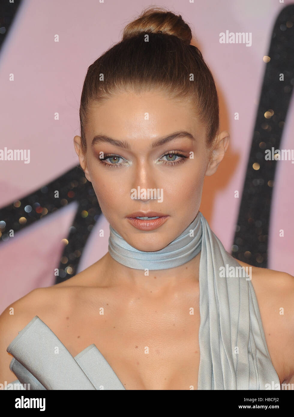 24,569 Gigi Hadid Style Stock Photos, High-Res Pictures, and Images - Getty  Images